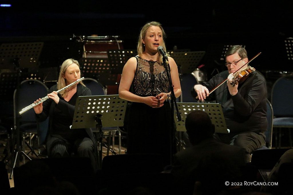 Left to right: Nicky Catterwell playing flute, Jennifer Maslin singing and Andrew Davies playing viola.
